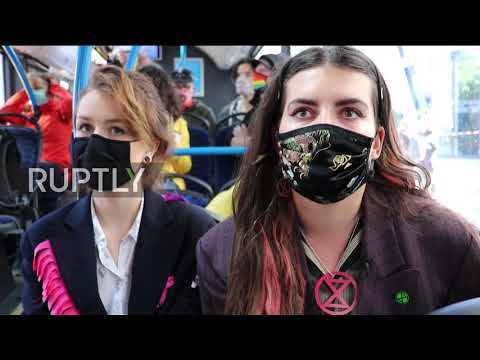 Netherlands: Police arrest Extinction Rebellion activists at Amsterdam protest