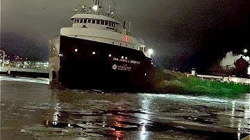 Classic Ship Oberstar Crushing Ice Like It’s Nothing