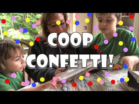 Scratch and Peck Coop Confetti for Chickens Unboxing!