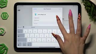 APPLE iPad (2025) – Passwort im Passwort-Manager hinzufügen screenshot 5