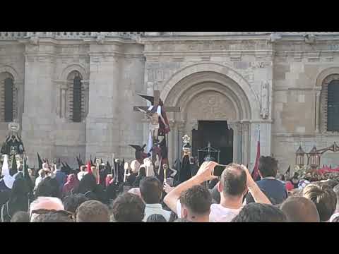 Cofradía del Santo Cristo del Desenclavo