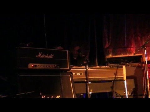 walk and don't look back-string