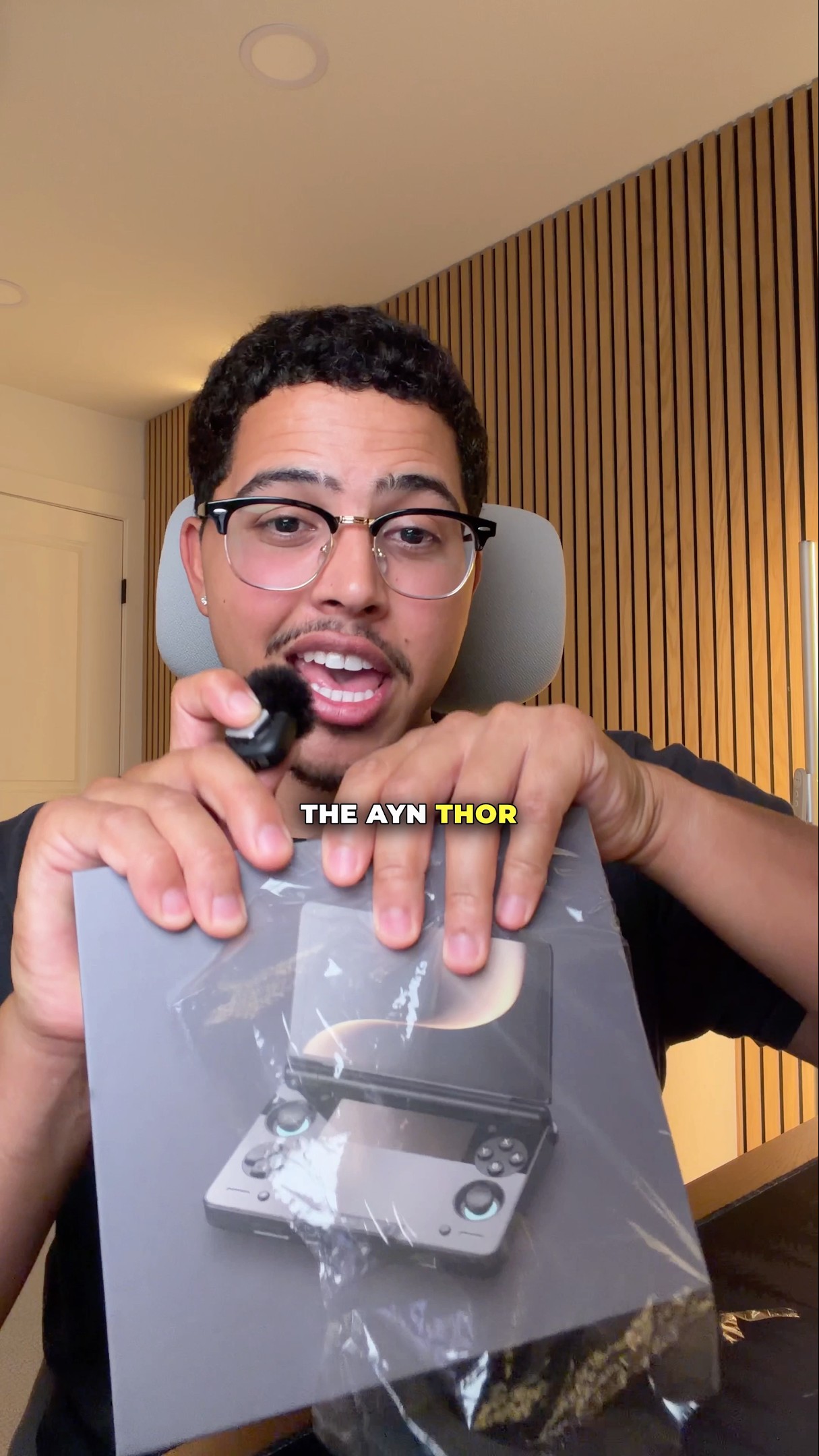 I got an AYN Thor Max! - YouTube