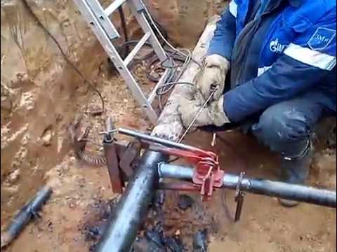 Оборудование для врезки в трубопровод. Врезка в газовые трубы цыганами. Врезка в газовые трубы цыганами. Врезка под давлением в водопровод ду600. Ravetti для врезки под давлением.