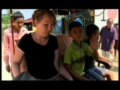 Video: Weeshuizen in Cambodja zijn geen toeristische attracties