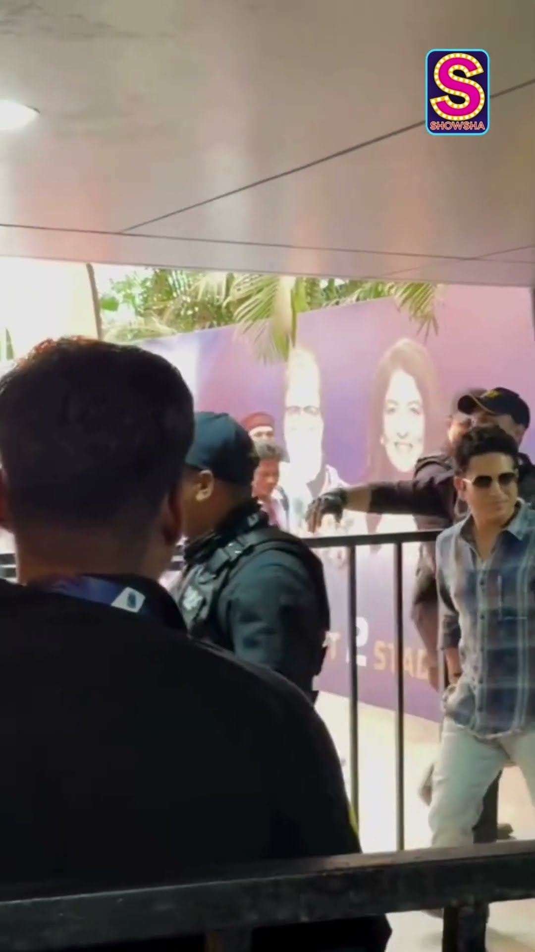The Master Blaster Himself, Sachin Tendulkar, Papped At ISPL 2025 | Bollywood | N18S | #viral
