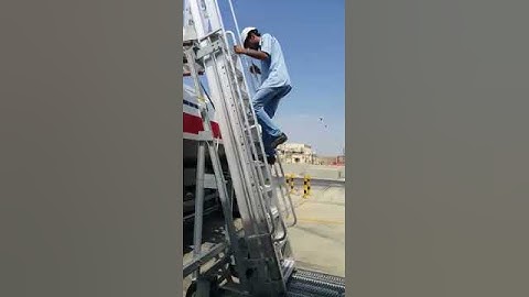 Safe Tanker Access.  Operator Demonstration on the Carbis Loadtec TC10 ISO Mobile Access Cart