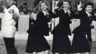 Vignette de la vidéo "Is You Is Or Is You Ain't My Baby by The Andrews Sisters with Bing Crosby W/ Lyrics"