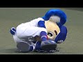 詰め込みすぎて閉まらないランドセルと激しく格闘するドアラ（笑）