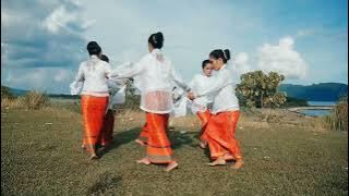 'Tari Lenso'.Tarian Khas Maluku.Tari penyambutan tamu.Tari Tradisional Maluku.Tarian Portugis.