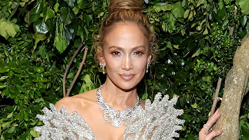 Jennifer Lopez Shows Her Butt Without Ben At 2024 Met Gala