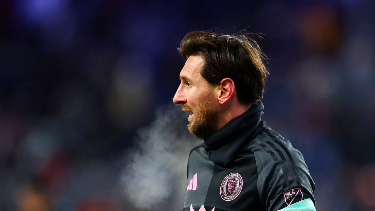 Messi Endures Record Cold In Kansas City Match - YouTube