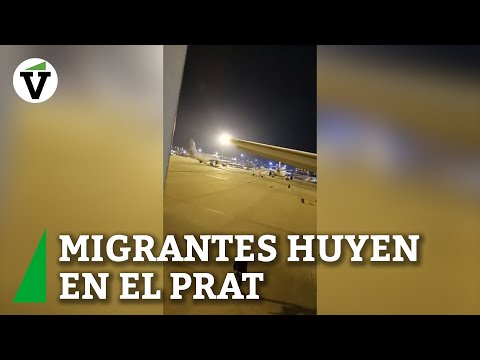Dos decenas de migrantes fuerzan un aterrizaje de emergencia en El Prat y escapan a la carrera