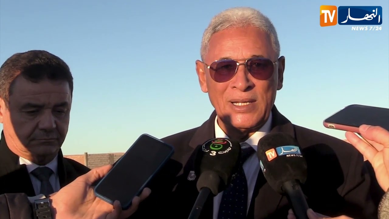 غرداية : والي الولاية يتفقد تقدم إنجاز ثمانية مراكز جوارية لتخزين الحبوب والبقول الجافة