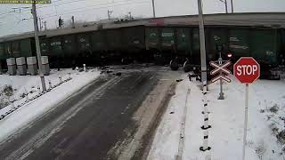 Жесть. Грузовик сносит двумя поездами на ЖД переезде 22.11.2014. Ужасные последствия.