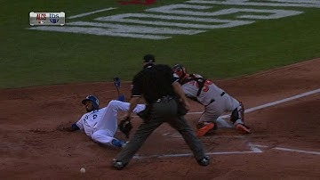 ALCS Gm4: Two runs score on a fielder