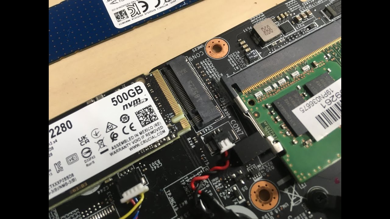 PCメンテナンス】ノートPCのSSD交換「GALLERIA GWL250YF」 - YouTube