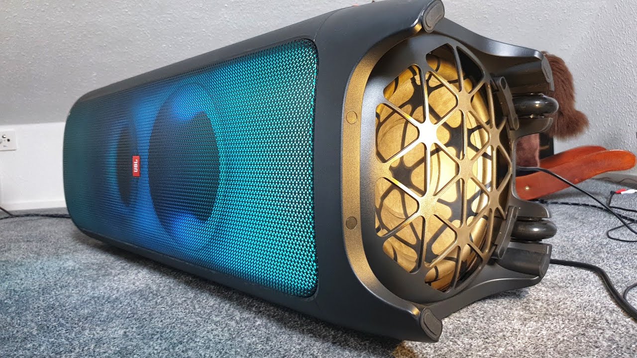 JBL Partybox 1000 CRAZY SUBWOOFER BASS TEST !!! 