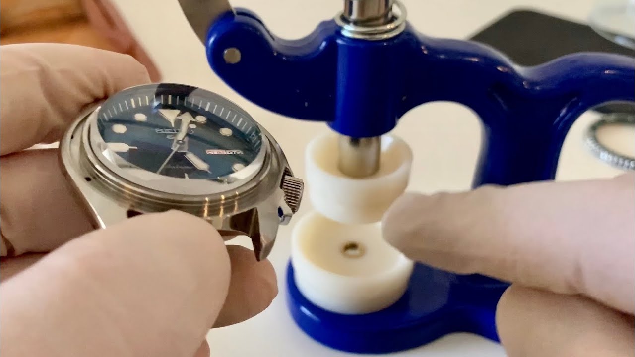 Sapphire Crystal Swap | Seiko Mod [Part 1] - I broke my press! - YouTube