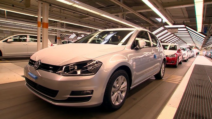 Unveiling of the new Volkswagen Golf VII (2012) 