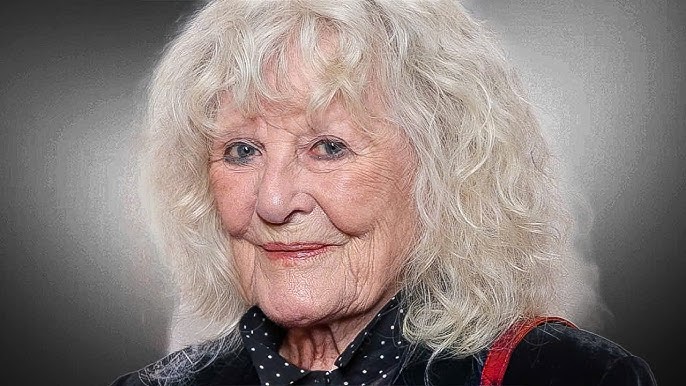 Petula Clark A Maintenant Plus De 90 Ans Et Sa Vie Est Triste - YouTube