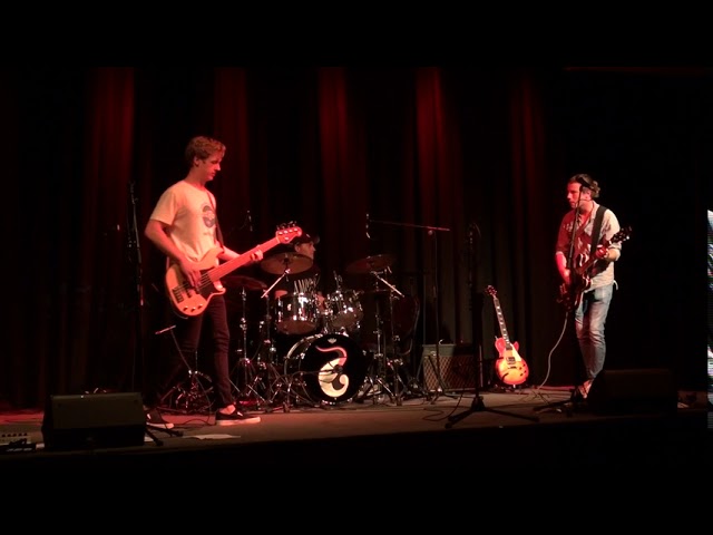 Tonight - Crayfish - Live at Stadgallerie - 22.08.2020 adlı videoyu YouTube'da izle Tonight - Crayfish - Live at Stadgallerie - 22.08.2020 adlı videoyu YouTube'da izle
