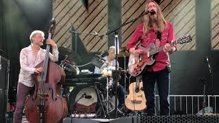 The Wood Brothers &quot;Chocolate on My Tongue&quot;/&quot;Big Road Blues&quot;