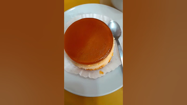 Fluffy-moist-chiffon-cake-topped-with-a-layer-of-creme-caramel