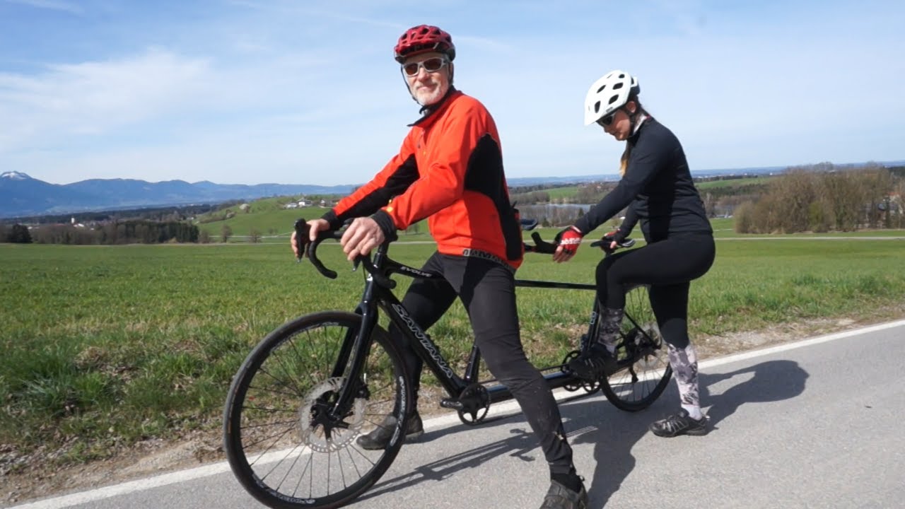 Auf-  und Absteigen beim Tandemfahren