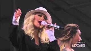 Christina Aguilera - Makes Me Wanna Pray (Live)