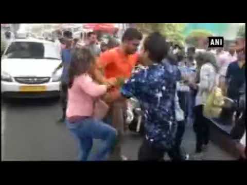Watch: 2 girls fight on road in Jaipur