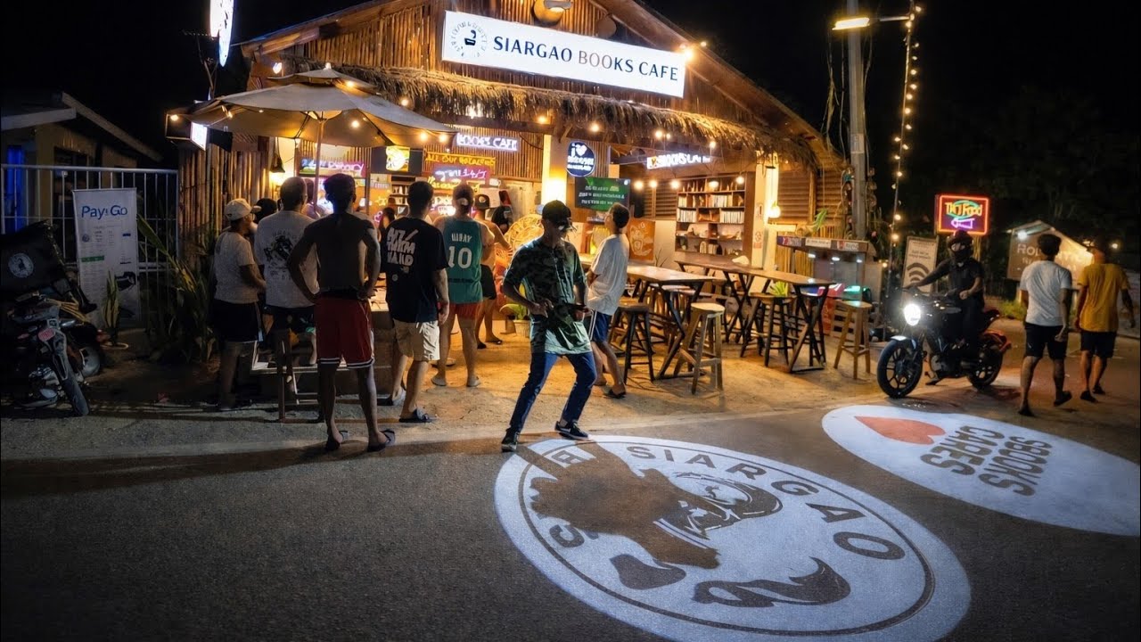 General Luna Siargao 🇵🇭 Tourism Road night walk