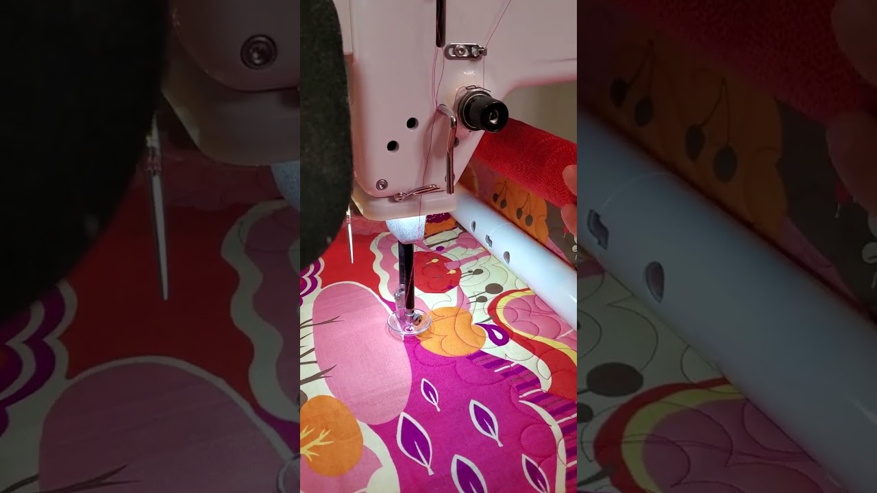 Рубрика «Пятница, выпуск 7» (Foot Friday, 2026): «Совмещение тканей, стежка от края до края, стеж...