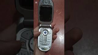 Motorola V400p presentation #motorola #hellomoto #vintage #tech #old #2004