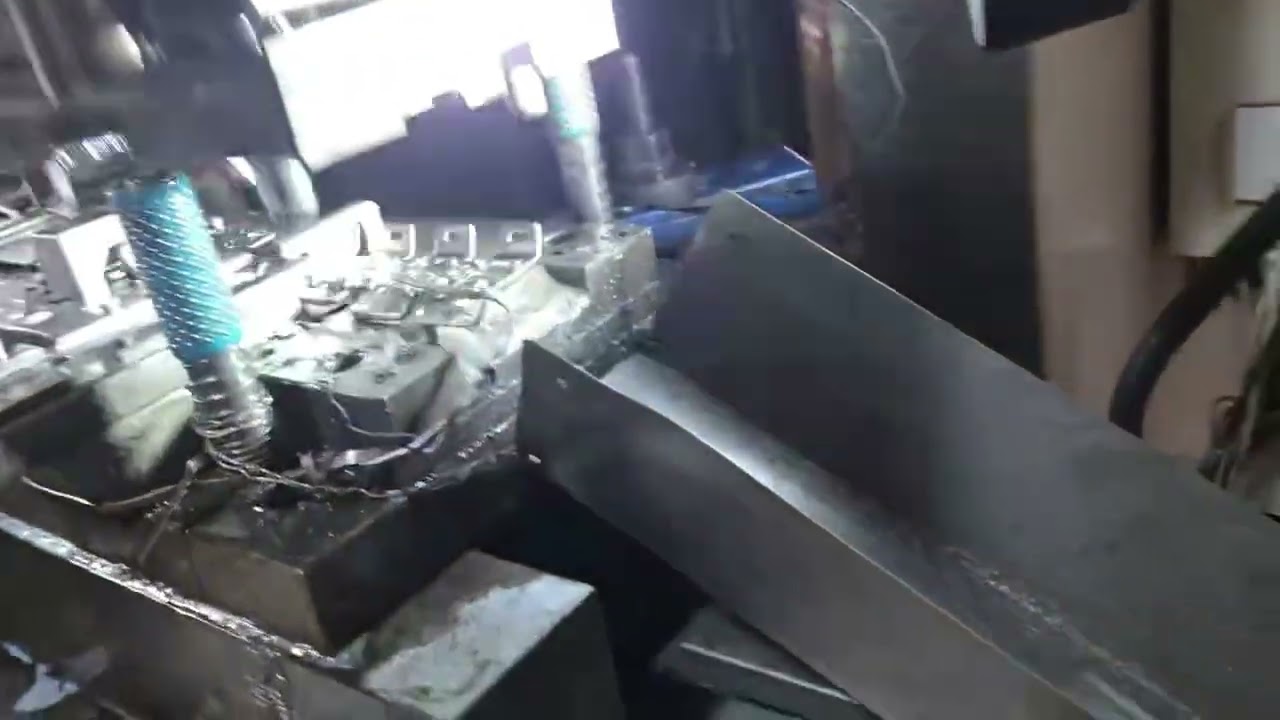 Shoulder strap buckle production process 