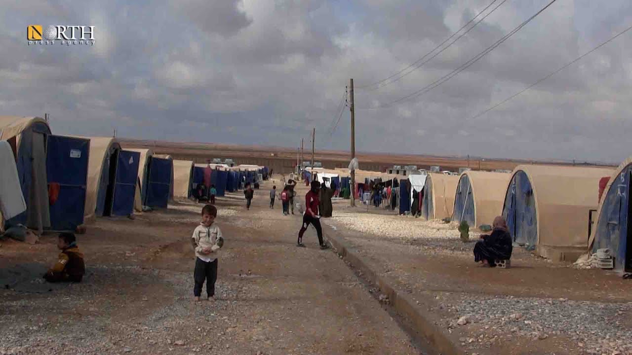 الرقة - مُهَجَّرو تل أبيض بمخيم تل السمن يتحدثون عن معاناتهم مع قدوم فصل الشتاء - نورث برس