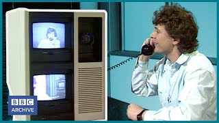 1986: The first VIDEO PHONE call made in Britain | Tomorrow’s World | Retro Tech | BBC Archive