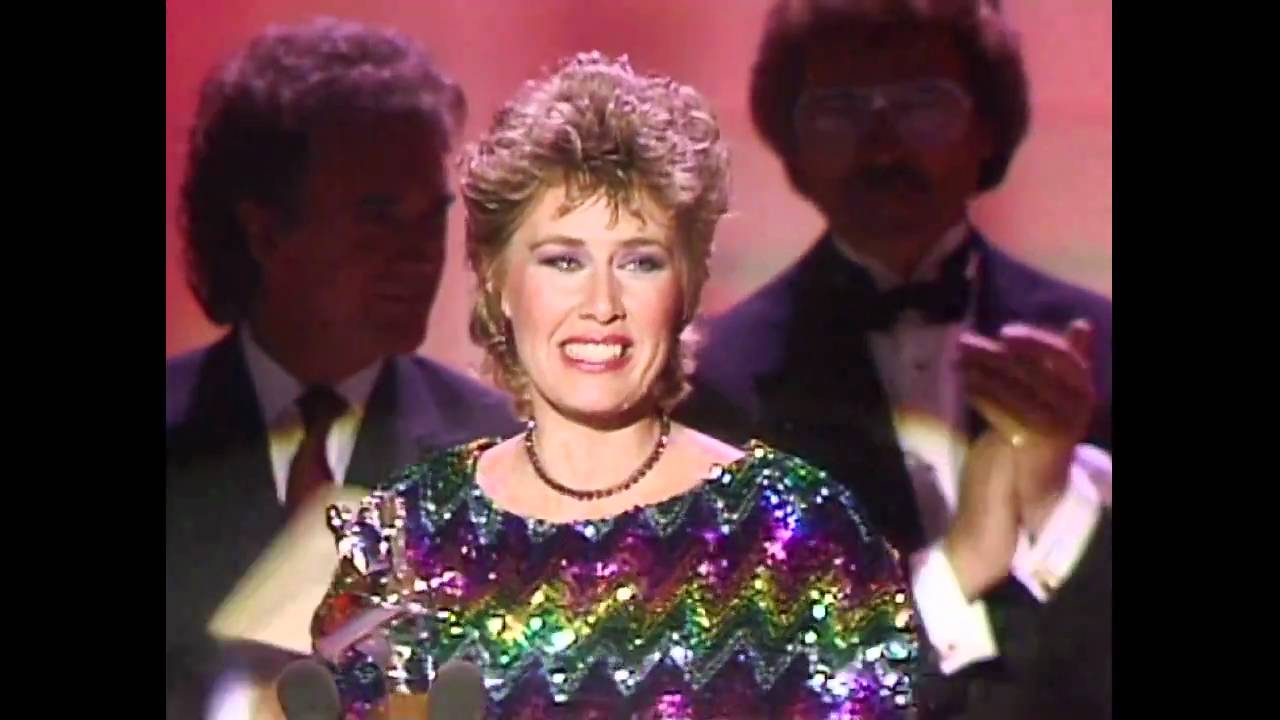 Janie Fricke Wins Top Female Vocalist -ACM Awards 1984 - YouTube