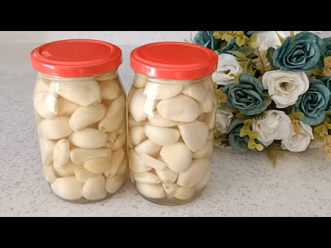 Keep the garlic intact for 1 year! Few people know this secret it&rsquo;s just the bomb