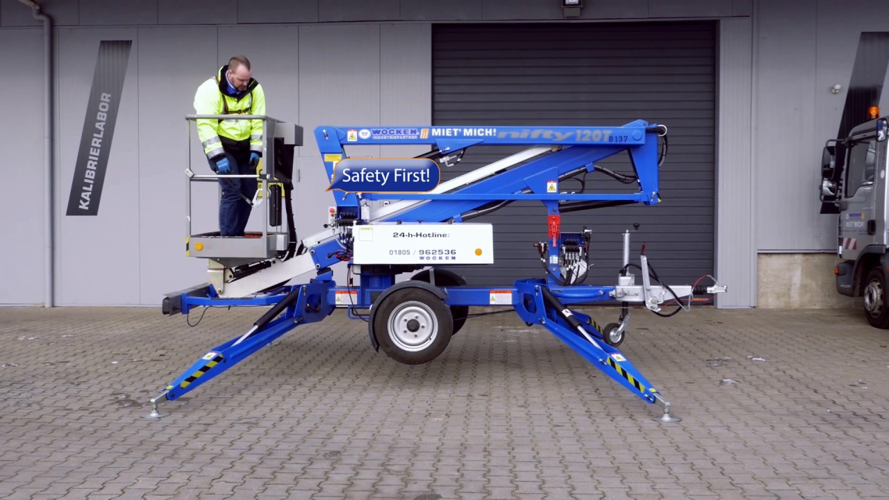 Einweisung - Anhängerbühne Nifty 120T, 12,20 m