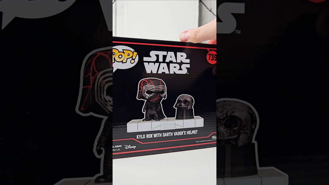 Funko Pop Unboxing Kylo Ren (with Darth Vader's helmet) 🙏 