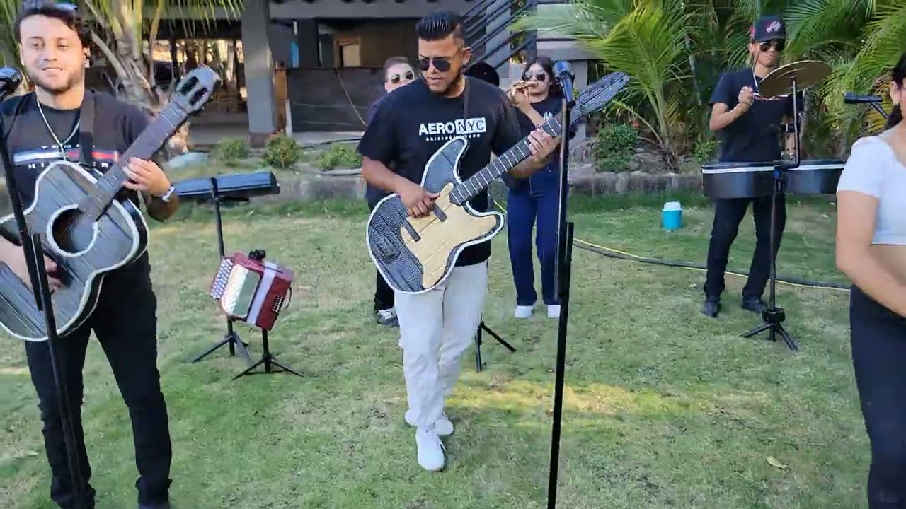 Eva maria se fue  al estilo de los charangueros del norte 