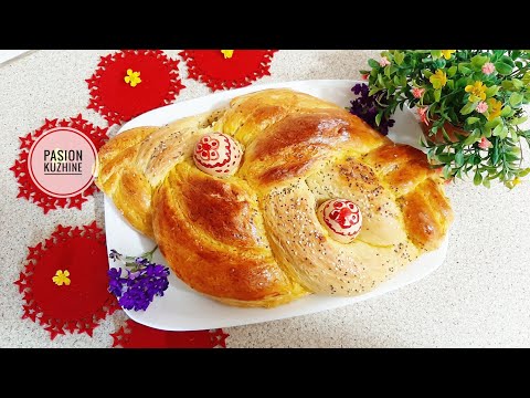 Video: Përgatitja Për Pashkë: Pjekja E Tortës Në Një Prodhues Të Bukës