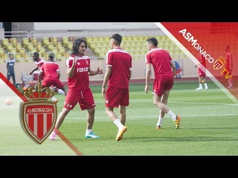 Falcao se entrena con el balon !!!