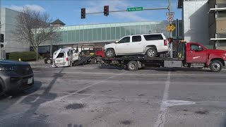 Prisoner transport van hit by SUV running red light in Davenport