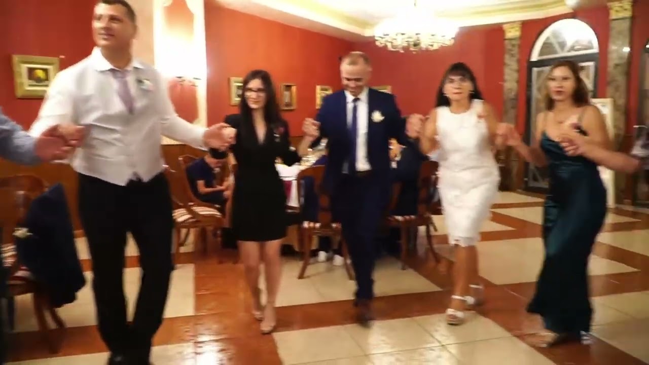 Trailer Catalina y Florín