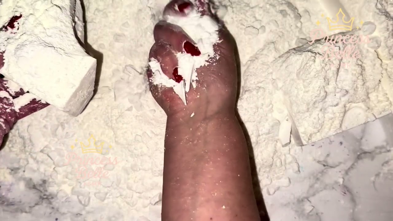 Squeaky Gymchalk Crush | cornstarch | gymchalk 