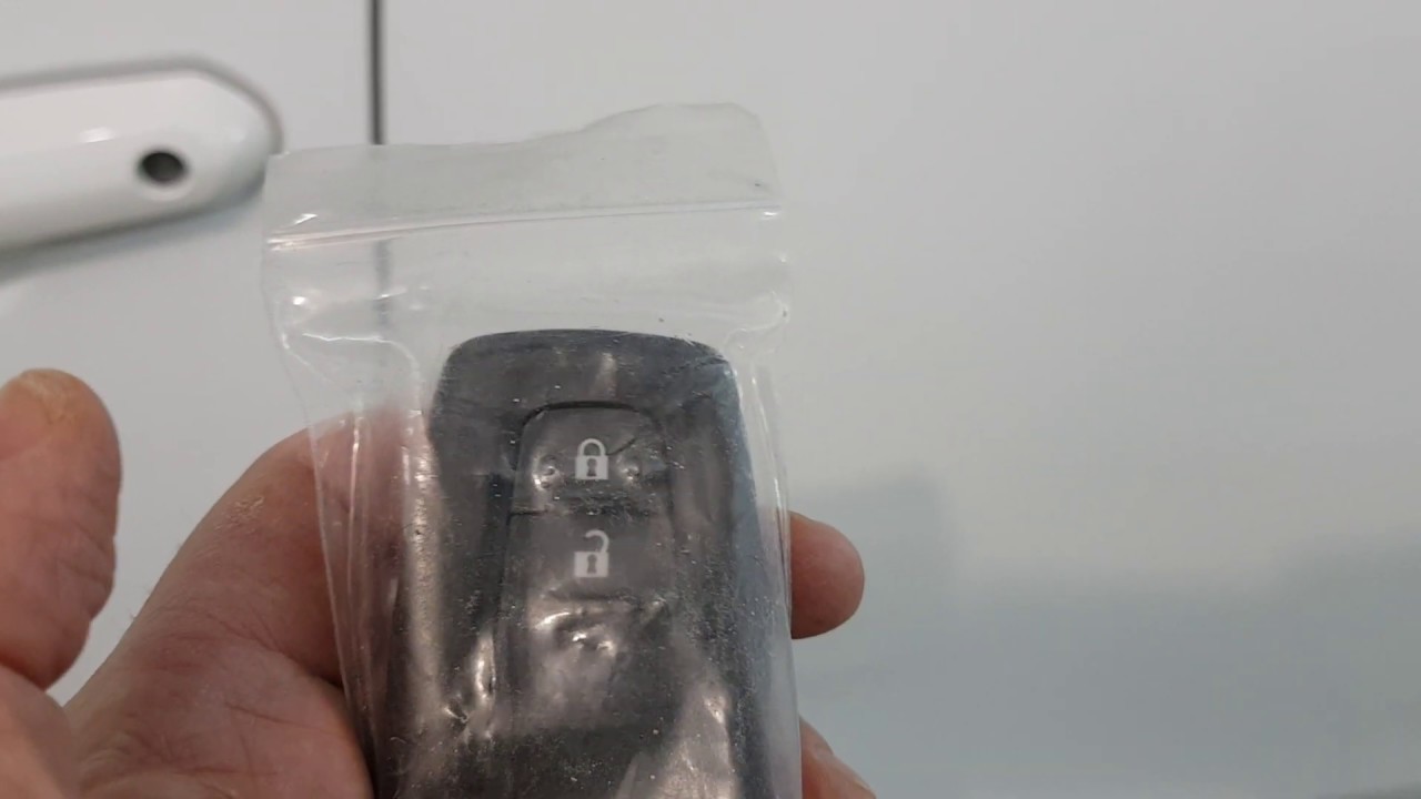 Двойное запирание дверей Toyota RAV4 New - YouTube