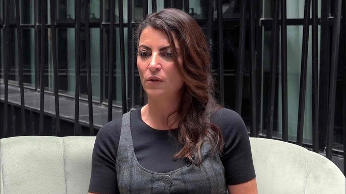 Macarena Olona HUMILLA en directo a Sarah Pérez Santaolalla: "Concubinas  mediáticas y mamporreros" - YouTube