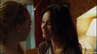 Megan Fox and Amanda Seyfried Lesbian Kiss 4K (Jennifer's Body)